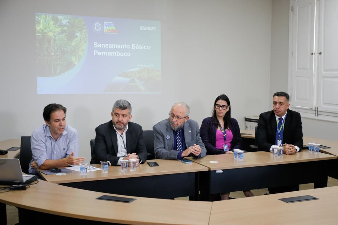 Arpe integra ações sobre o futuro do saneamento básico em Pernambuco